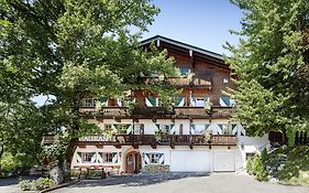 Landsitz Römerhof - Hotel Apartments